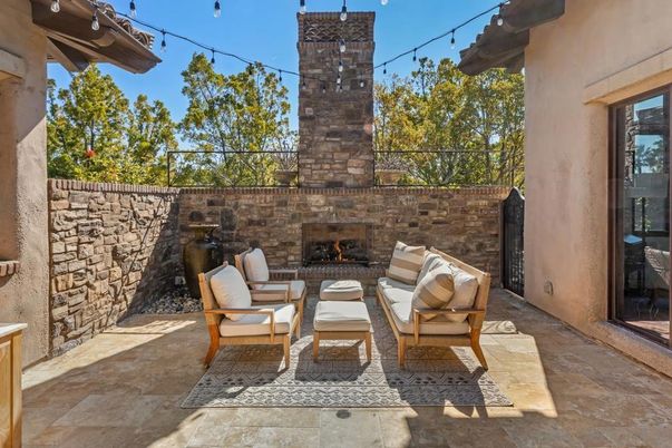 Exterior, Fireplace
