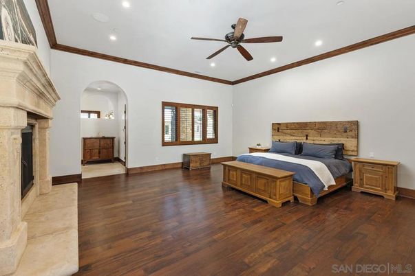 Bedroom, Fireplace, Interior, Recessed Lighting, Wood Texture Flooring