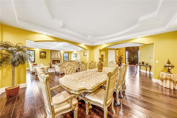 Dining room, Interior, Recessed Lighting, Wood Texture Flooring