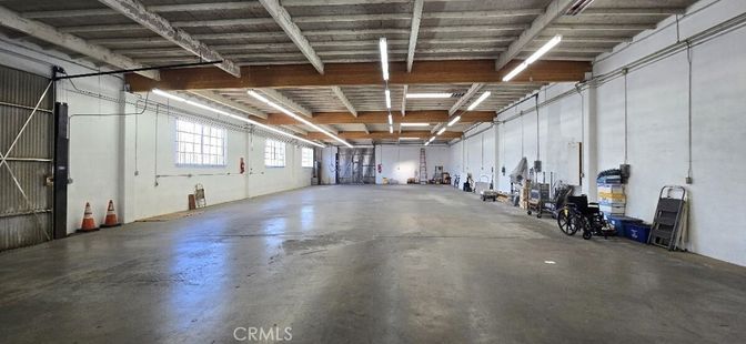 Garage, Interior, Wooden Beams