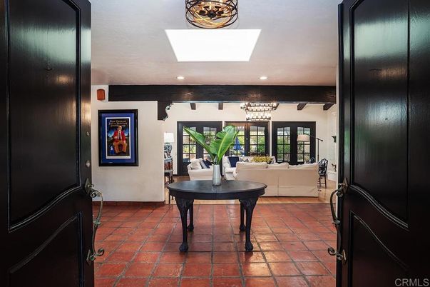 Chandelier, Interior, Living room, Recessed Lighting