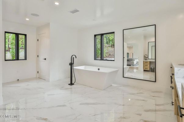 Bathroom, Free Standing Baths, Interior, Marble, Recessed Lighting