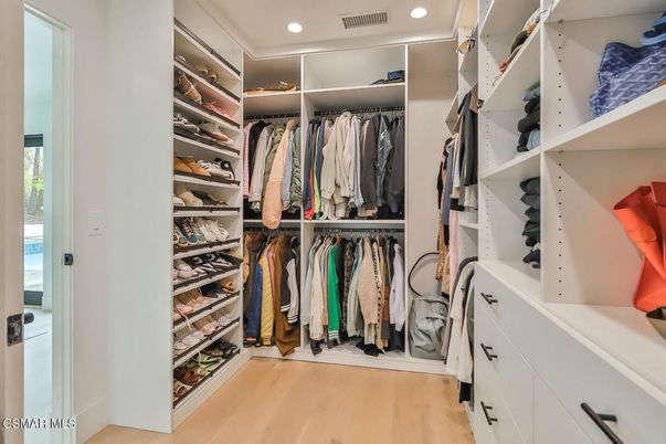 Interior, Recessed Lighting, Walk-in Closets, Wood Texture Flooring