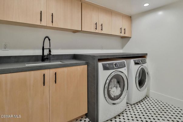 Interior, Recessed Lighting, Washer