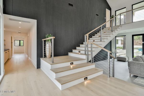 Interior, Recessed Lighting, Wood Texture Flooring