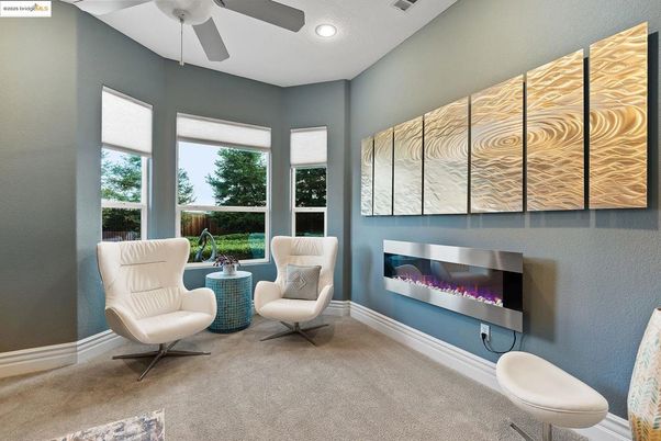 Fireplace, Interior, Recessed Lighting