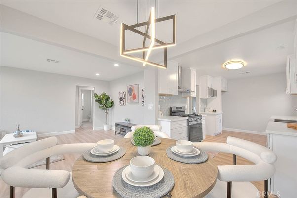 Dining room, Interior, Kitchen, Pendant Lights, Recessed Lighting, Wood Texture Flooring