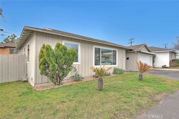 Backyard, Detached Garage, Exterior