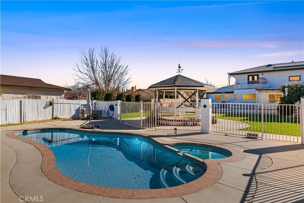 Backyard, Detached Garage, Exterior