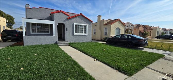 Exterior, Facade, Spanish Mediterranean