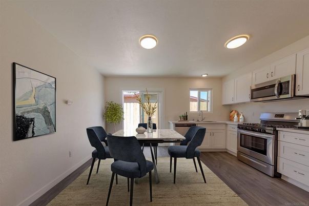 Dining room, Interior, Kitchen, Stainless Steel Appliances, Wood Texture Flooring
