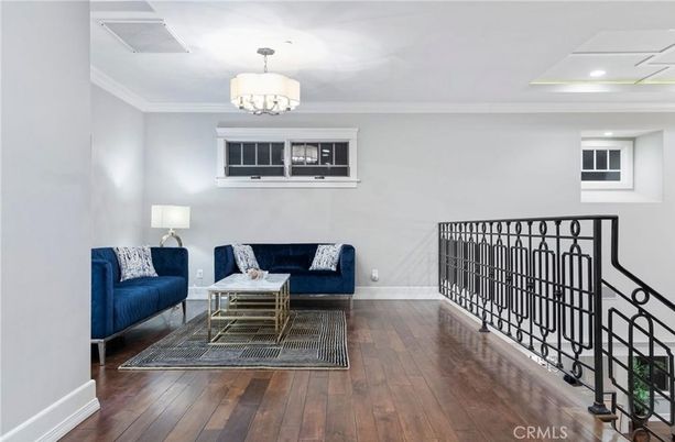 Chandelier, Interior, Living room, Recessed Lighting, Wood Texture Flooring