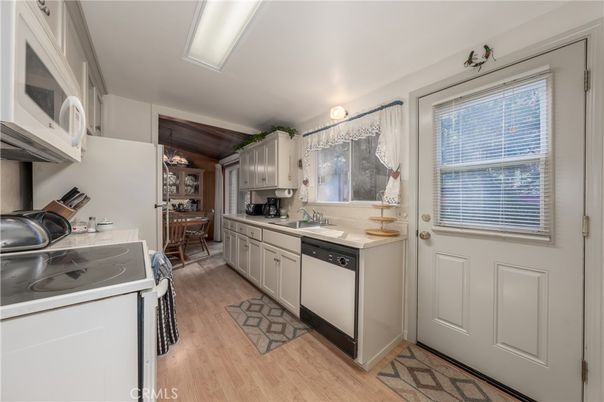 Interior, Kitchen, Wood Texture Flooring