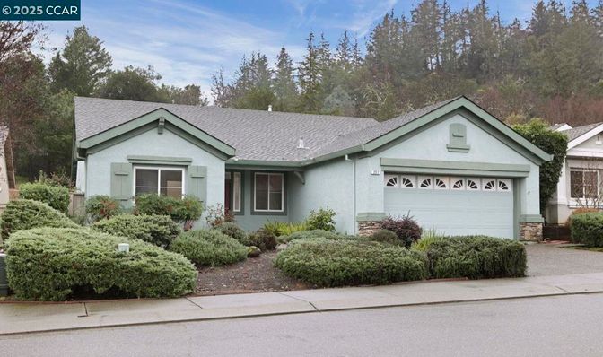 Attached, Exterior, Facade, Ranch