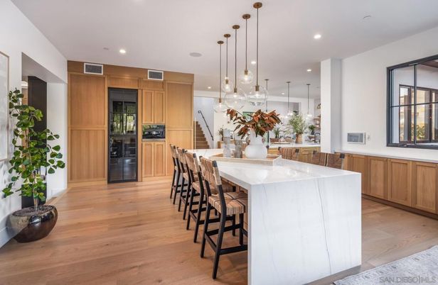 Interior, Kitchen, Pendant Lights, Recessed Lighting, Wood Texture Flooring