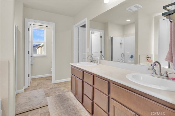 Bathroom, Dual Sink Vanities, Interior, Recessed Lighting