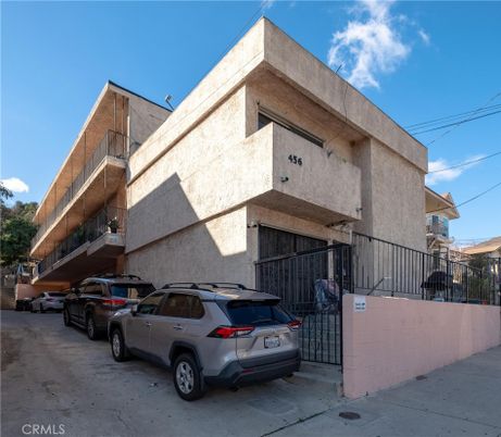 Exterior, Facade, Modern