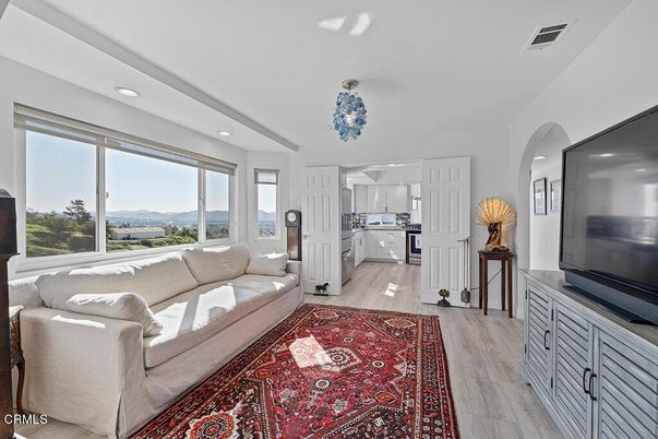 Interior, Kitchen, Living room, Pendant Lights, Recessed Lighting, Wood Texture Flooring