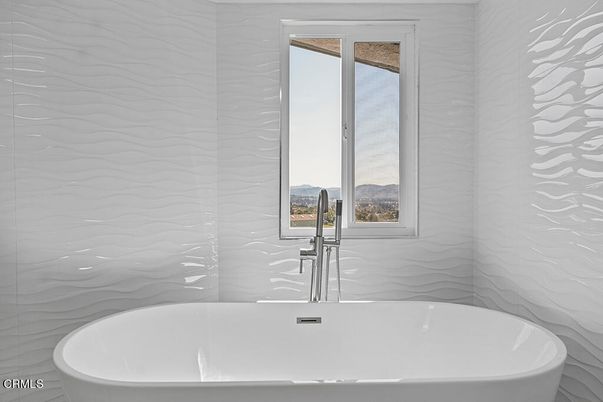 Bathroom, Free Standing Baths, Interior