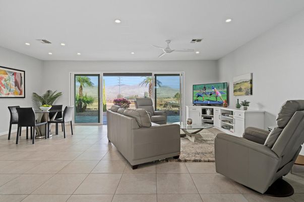 Dining room, Interior, Living room, Recessed Lighting