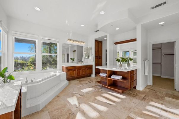 Bathroom, Dual Sink Vanities, Interior, Recessed Lighting