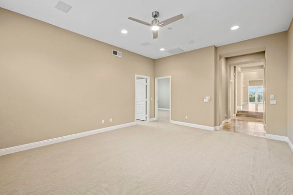 Empty room, Interior, Recessed Lighting