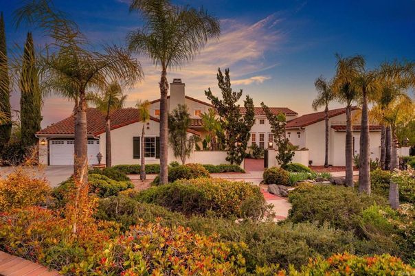 Attached, Exterior, Facade, Spanish Mediterranean