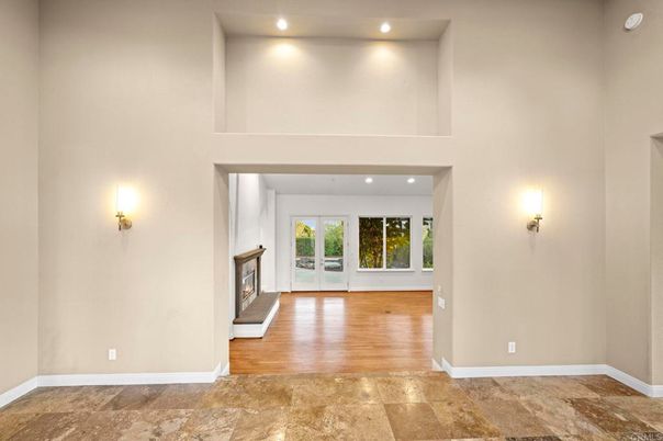 Interior, Recessed Lighting, Wood Texture Flooring