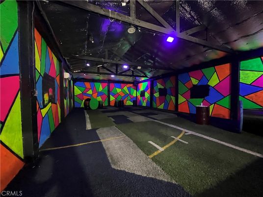 Interior, Projection Screen, Recessed Lighting