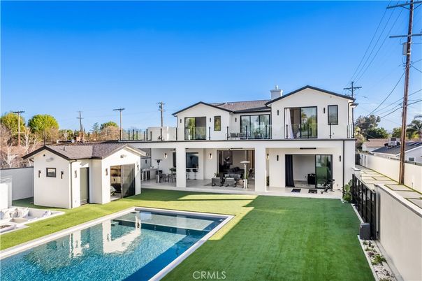 Backyard, Exterior, Pool