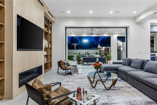 Fireplace, Interior, Living room, Recessed Lighting