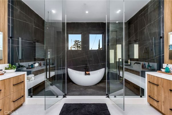 Bathroom, Dual Sink Vanities, Free Standing Baths, Glass Shower, Interior, Recessed Lighting