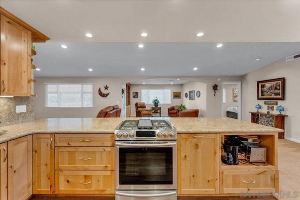 Dining room, Interior, Kitchen, Recessed Lighting, Stainless Steel Appliances