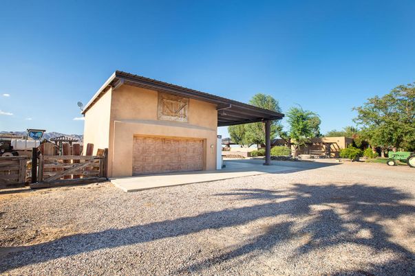 Backyard, Detached Garage, Exterior