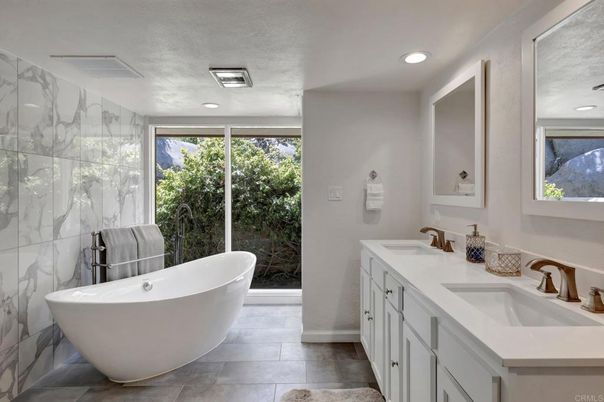 Bathroom, Dual Sink Vanities, Free Standing Baths, Interior, Recessed Lighting