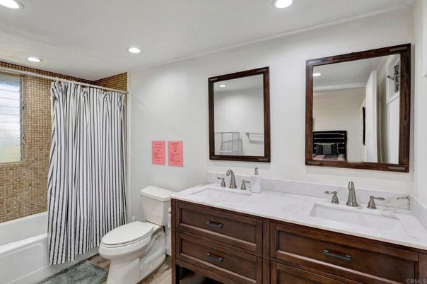 Bathroom, Interior, Recessed Lighting