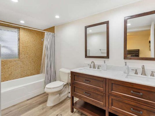 Bathroom, Interior, Recessed Lighting, Wood Texture Flooring