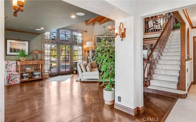 Interior, Recessed Lighting, Wooden Beams, Wood Texture Flooring