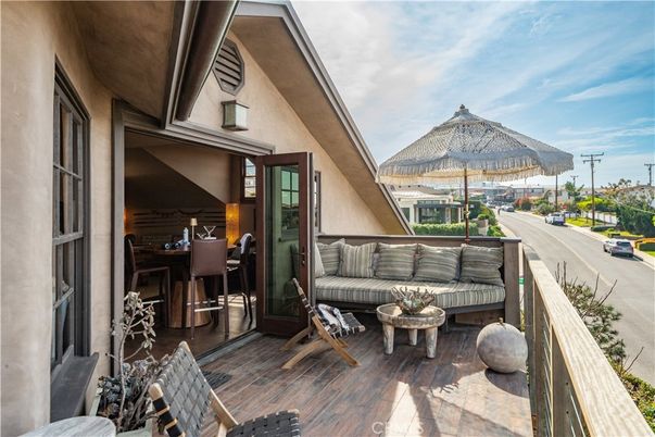Exterior, Wood Texture Flooring