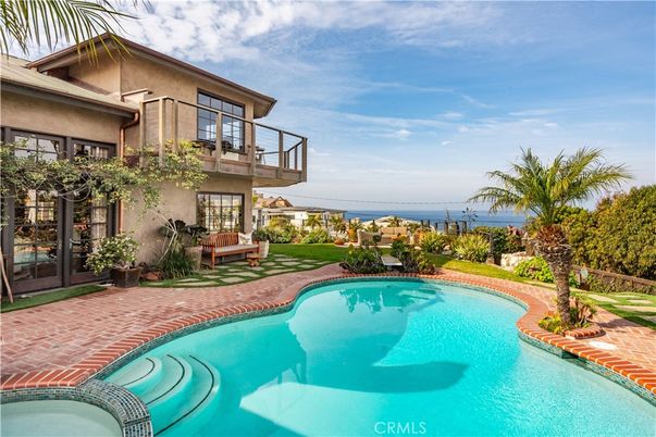 Exterior, Pool, Water
