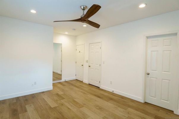 Empty room, Interior, Recessed Lighting, Wood Texture Flooring