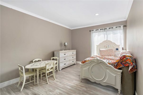 Bedroom, Dining room, Interior, Recessed Lighting, Wood Texture Flooring
