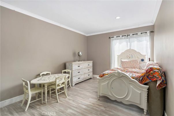 Bedroom, Dining room, Interior, Recessed Lighting, Wood Texture Flooring