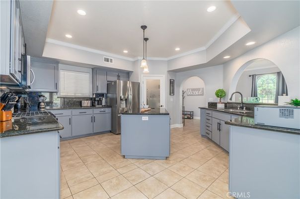 Interior, Kitchen, Pendant Lights, Recessed Lighting, Stainless Steel Appliances