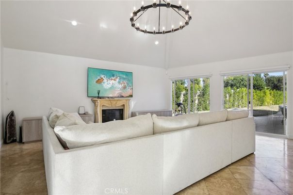 Fireplace, Interior, Living room, Pendant Lights, Recessed Lighting