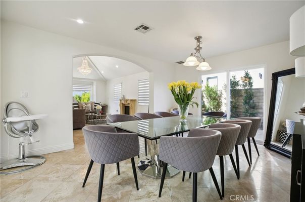 Dining room, Interior, Pendant Lights, Recessed Lighting