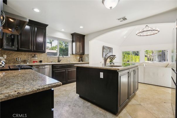 Chandelier, Interior, Kitchen, Recessed Lighting, Stainless Steel Appliances