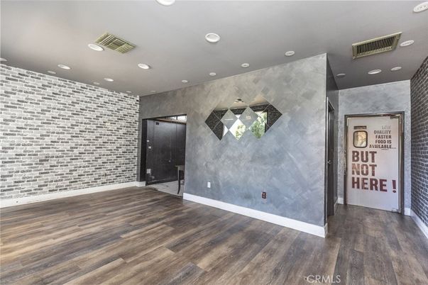 Empty room, Interior, Pendant Lights, Recessed Lighting, Wood Texture Flooring