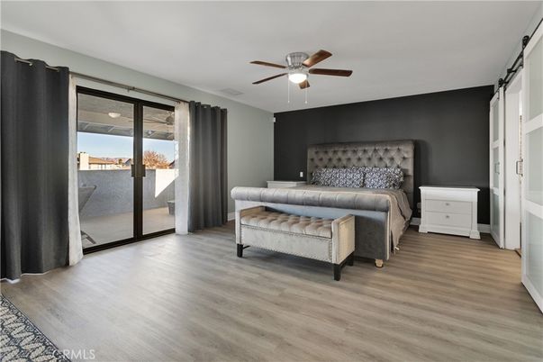 Bedroom, Interior, Water, Wood Texture Flooring