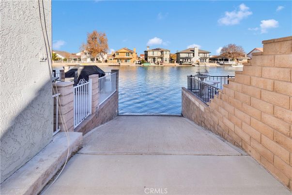 Exterior, Water